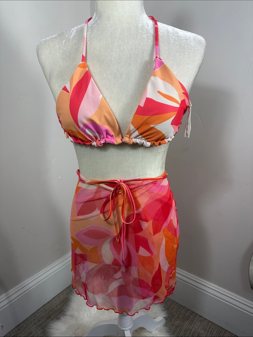 Jessica Simpson Triangle Bikini Set with Sheer Sarong - Pink, Orange, Cream M - Picture 7 of 8